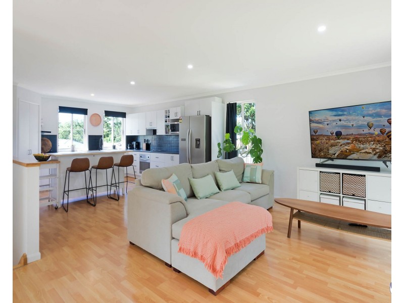 35 Endeavour Drive, Wallaga Lake NSW 2546
