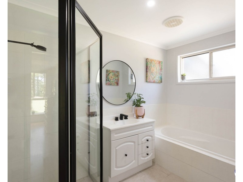35 Endeavour Drive, Wallaga Lake NSW 2546