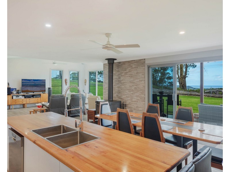 84 Rainforest Parkway, Narooma NSW 2546