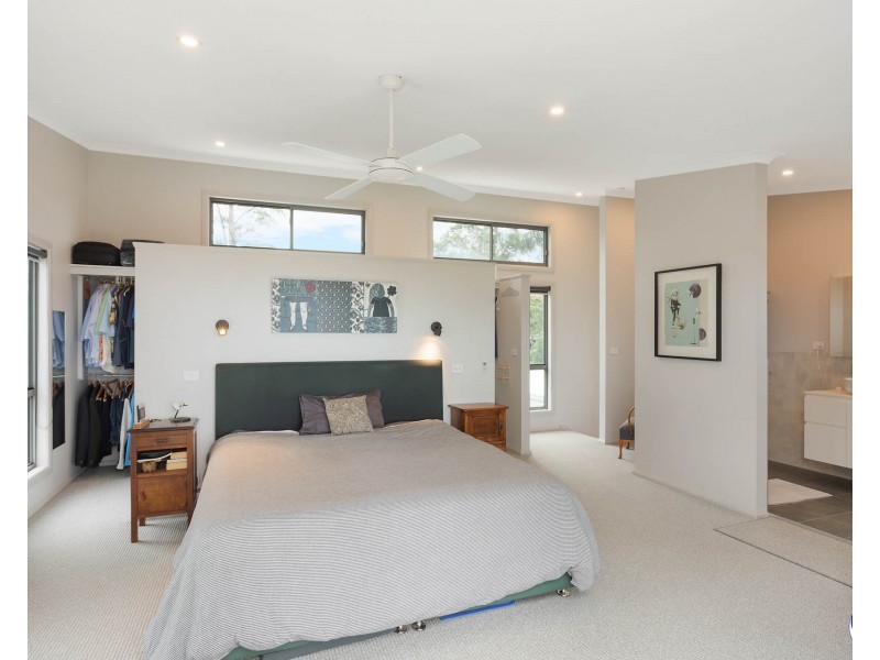 84 Rainforest Parkway, Narooma NSW 2546