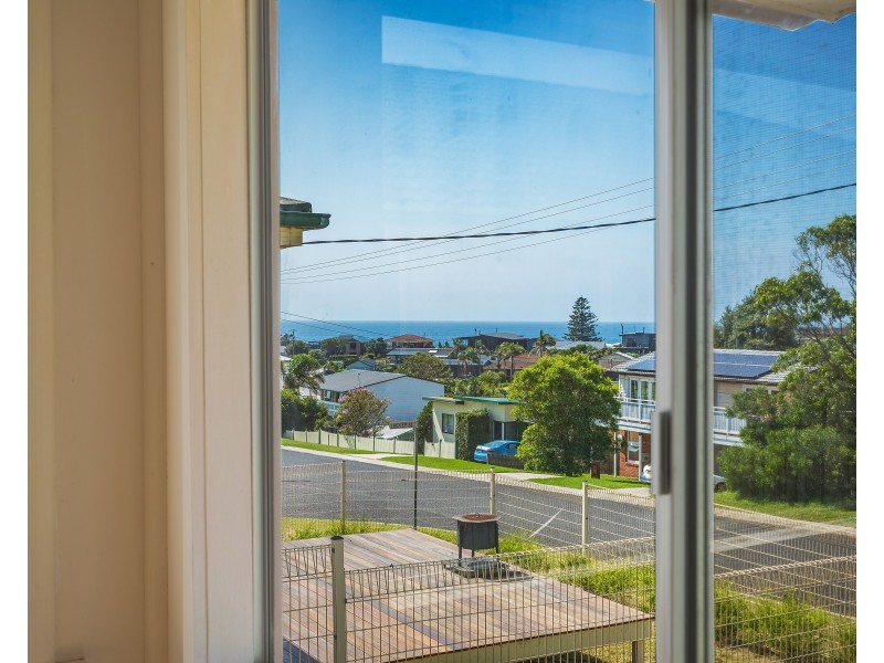 17 ERNEST STREET, Dalmeny NSW 2546