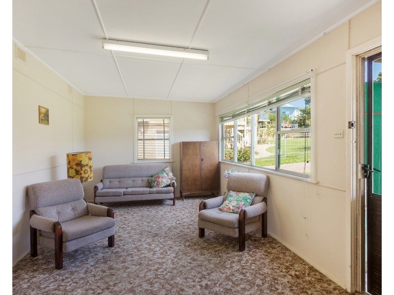 17 ERNEST STREET, Dalmeny NSW 2546