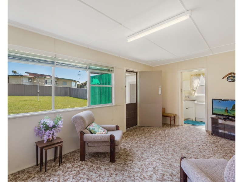 17 ERNEST STREET, Dalmeny NSW 2546