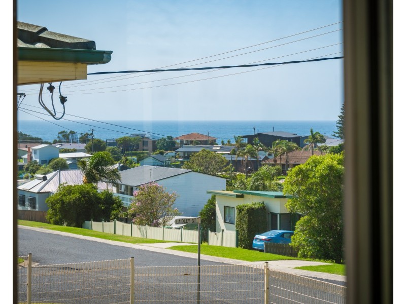 17 ERNEST STREET, Dalmeny NSW 2546