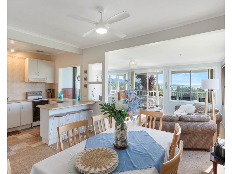 11 Keating Drive, Bermagui NSW 2546