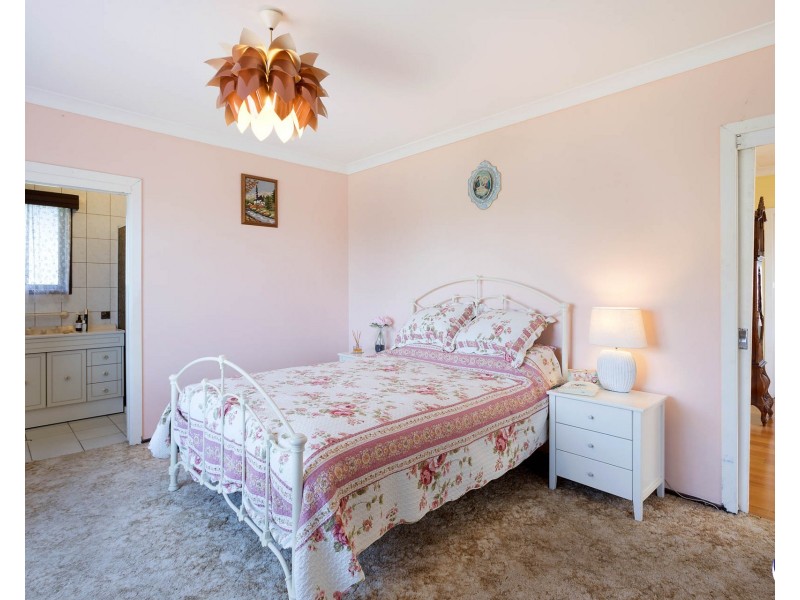 11 Keating Drive, Bermagui NSW 2546