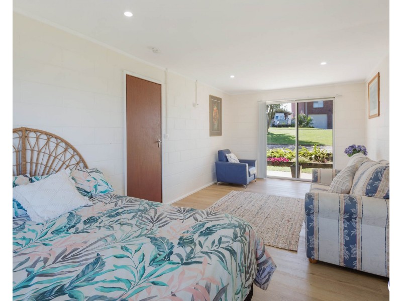 5 VIEWHILL ROAD, Kianga NSW 2546