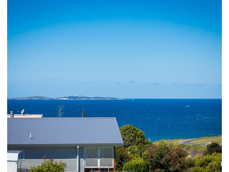 5 VIEWHILL ROAD, Kianga NSW 2546