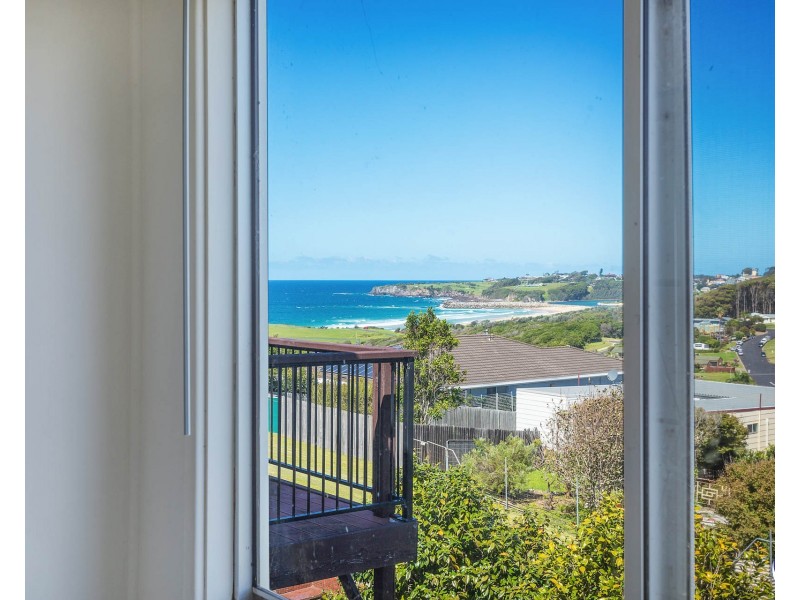 5 VIEWHILL ROAD, Kianga NSW 2546