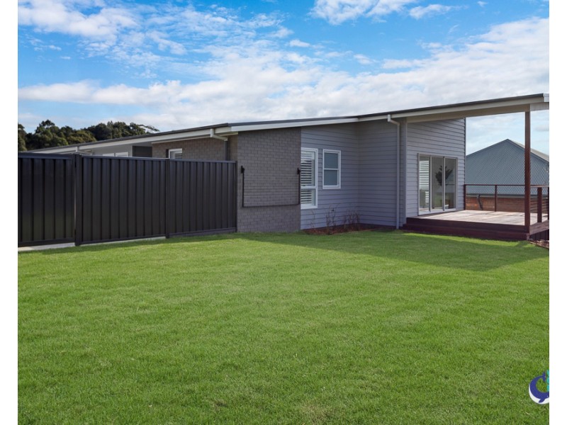 47B Warbler Crescent, North Narooma NSW 2546