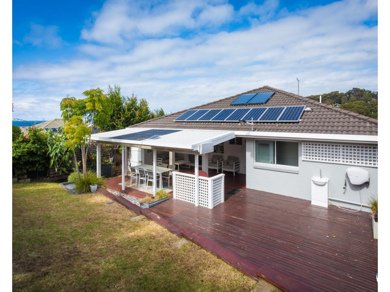 8 Sunnyside Crescent, Kianga NSW 2546