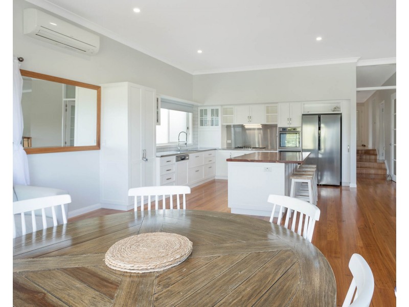 8 Sunnyside Crescent, Kianga NSW 2546