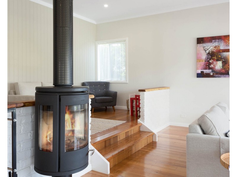 8 Sunnyside Crescent, Kianga NSW 2546