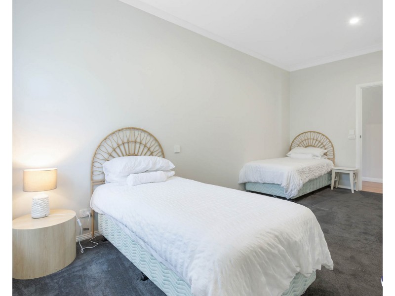 8 Sunnyside Crescent, Kianga NSW 2546