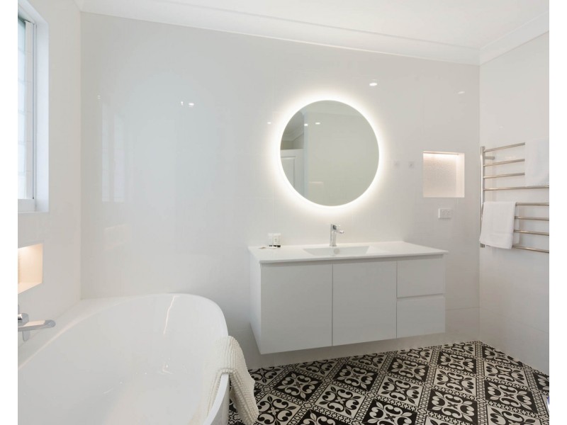 8 Sunnyside Crescent, Kianga NSW 2546