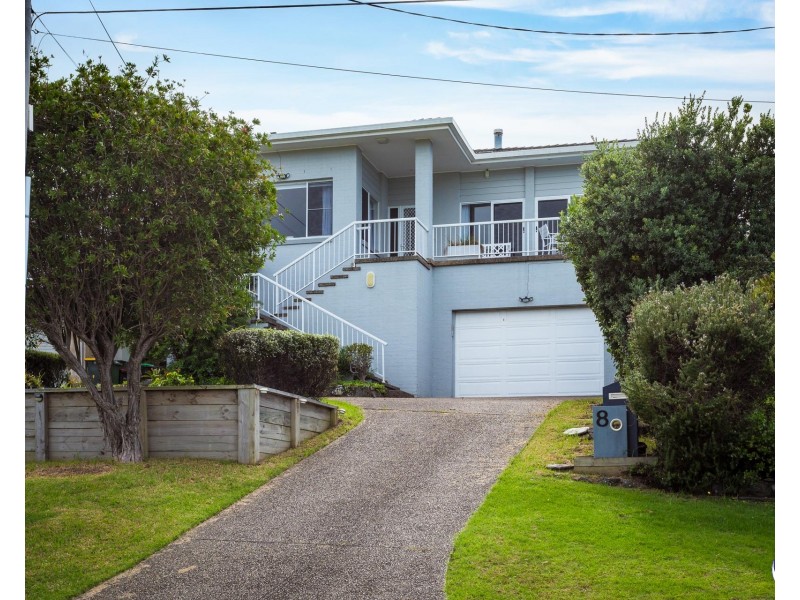 8 Sunnyside Crescent, Kianga NSW 2546