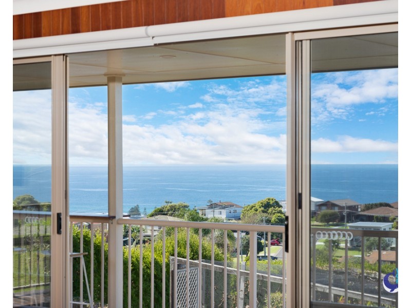 12 Dawn Parade, Kianga NSW 2546