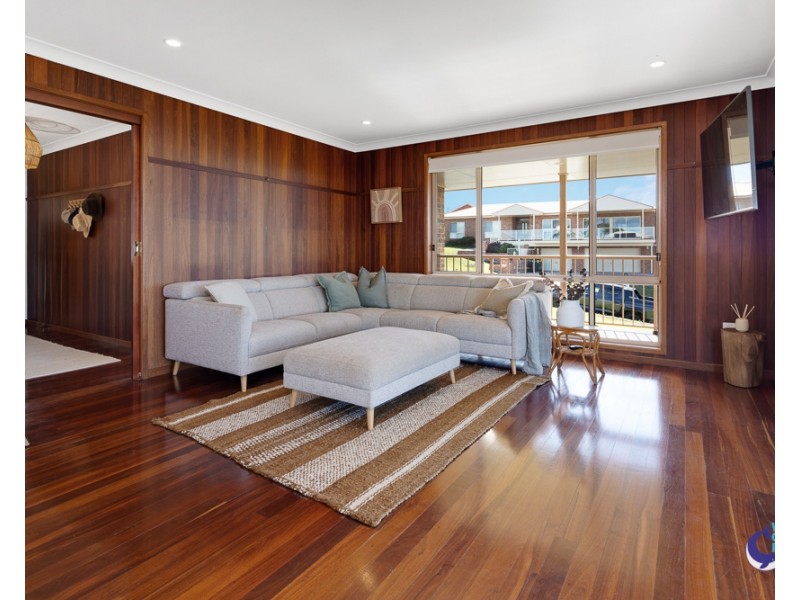 12 Dawn Parade, Kianga NSW 2546