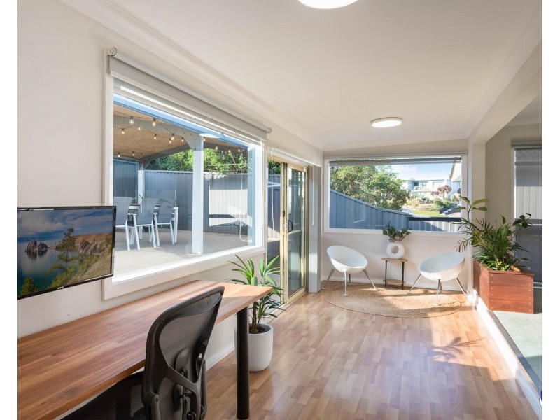 16 Collins Crescent, Narooma NSW 2546