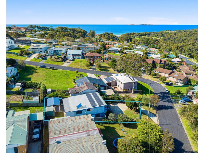 16 Collins Crescent, Narooma NSW 2546