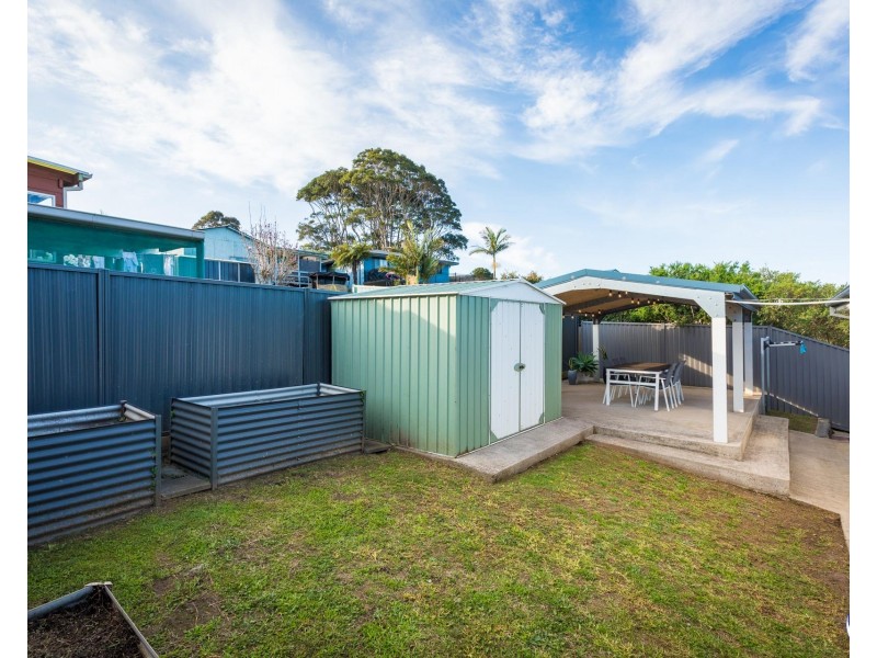 16 Collins Crescent, Narooma NSW 2546