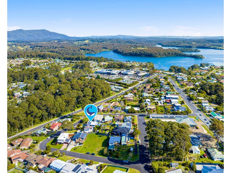 16 Collins Crescent, Narooma NSW 2546