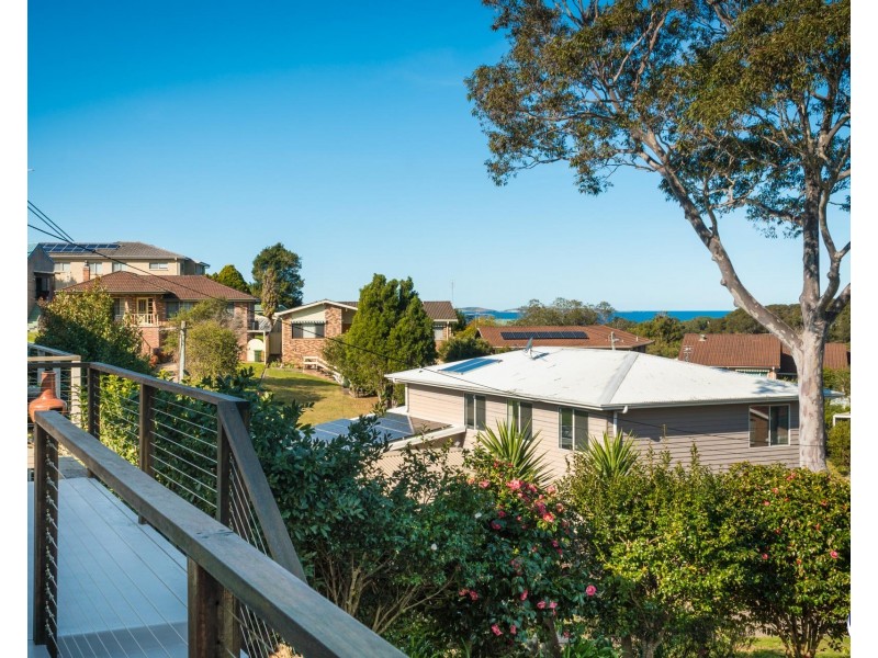 16 Collins Crescent, Narooma NSW 2546