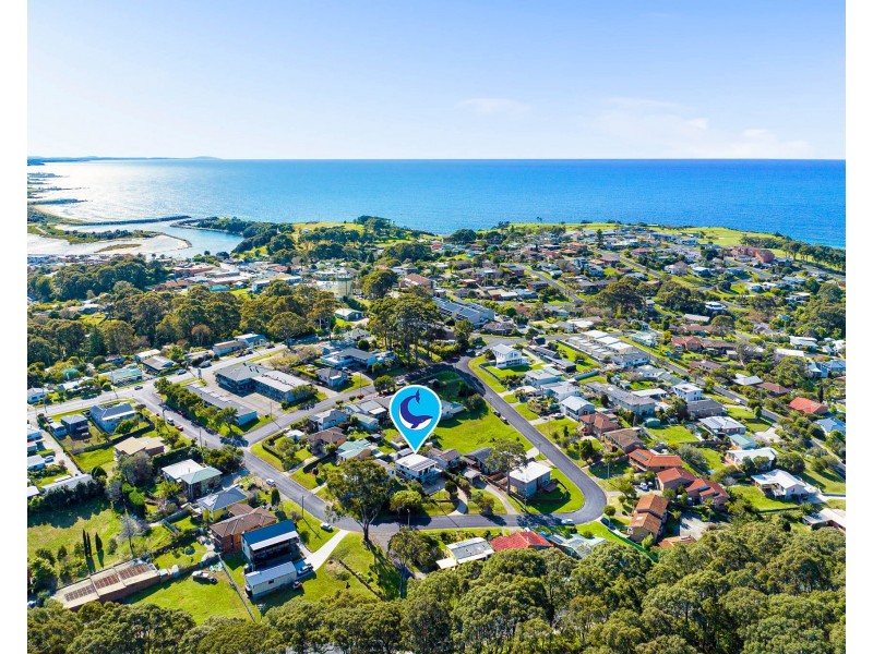 16 Collins Crescent, Narooma NSW 2546