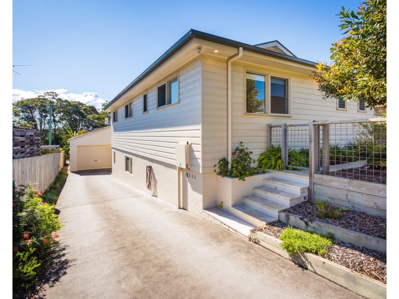 4 TATIARA STREET, Dalmeny NSW 2546