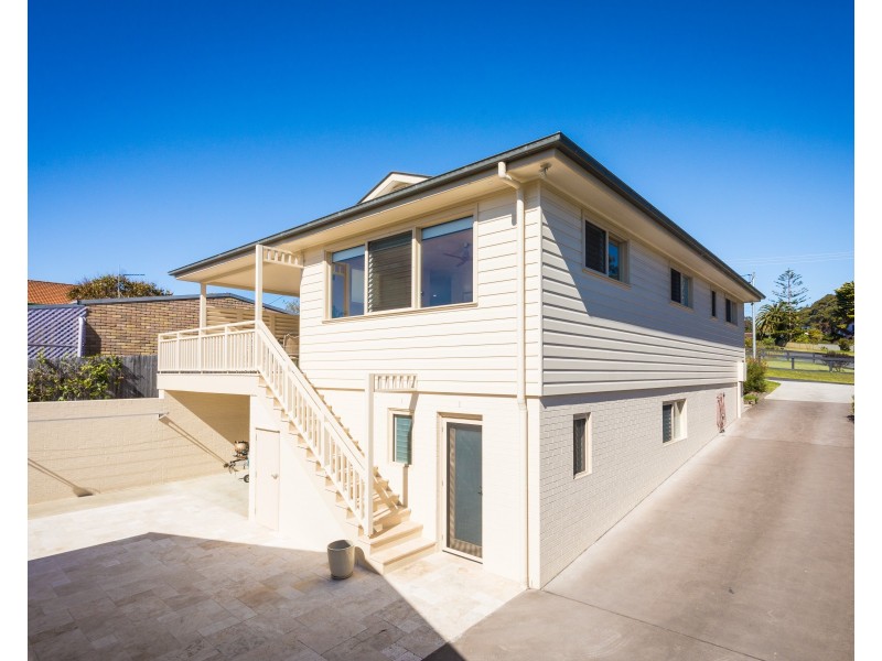 4 TATIARA STREET, Dalmeny NSW 2546