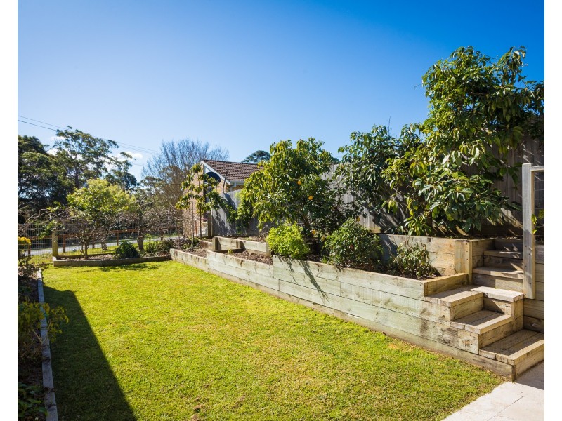 4 TATIARA STREET, Dalmeny NSW 2546