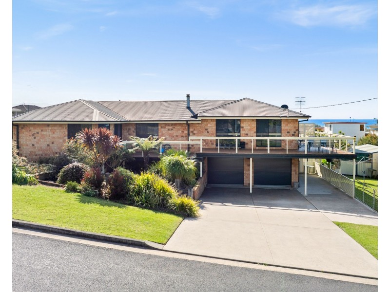 34 Sunset Boulevard, Kianga NSW 2546