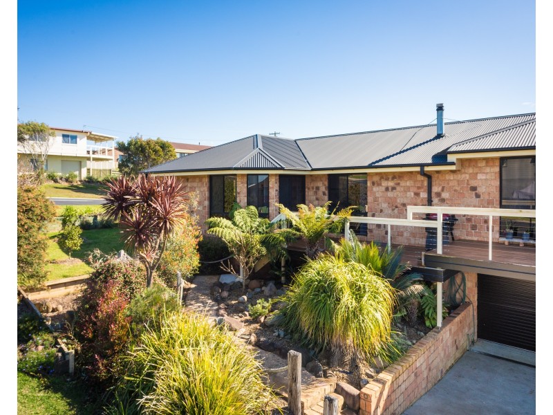 34 Sunset Boulevard, Kianga NSW 2546