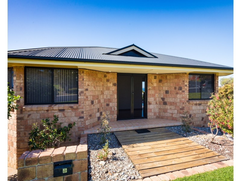 34 Sunset Boulevard, Kianga NSW 2546