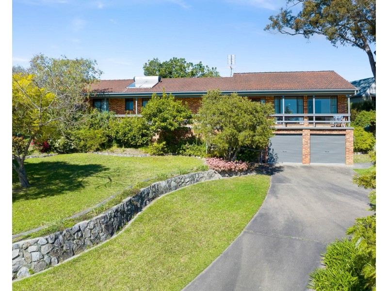 10 TAROURGA PLACE, Dalmeny NSW 2546