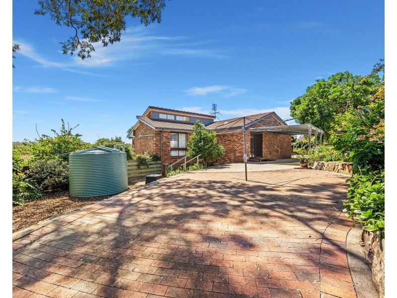 10 TAROURGA PLACE, Dalmeny NSW 2546