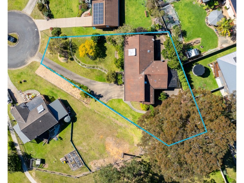 10 TAROURGA PLACE, Dalmeny NSW 2546