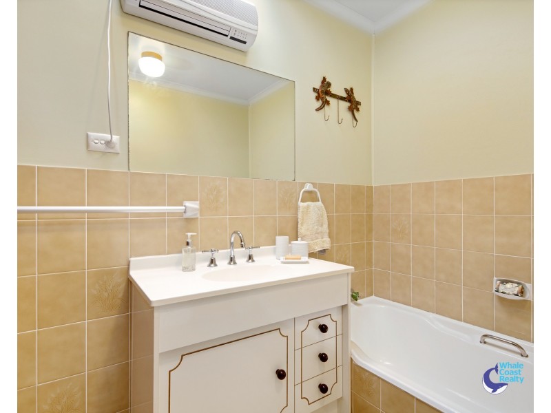 4/3 ANGLE PLACE, Narooma NSW 2546