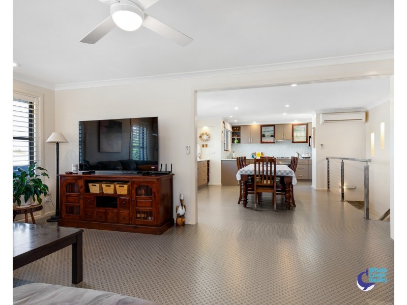 4 Farncombe Ave, Narooma NSW 2546