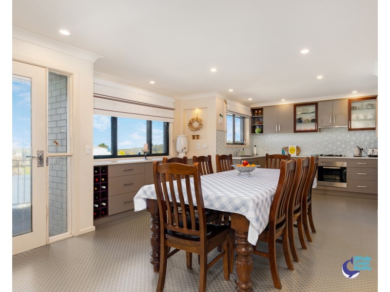 4 Farncombe Ave, Narooma NSW 2546