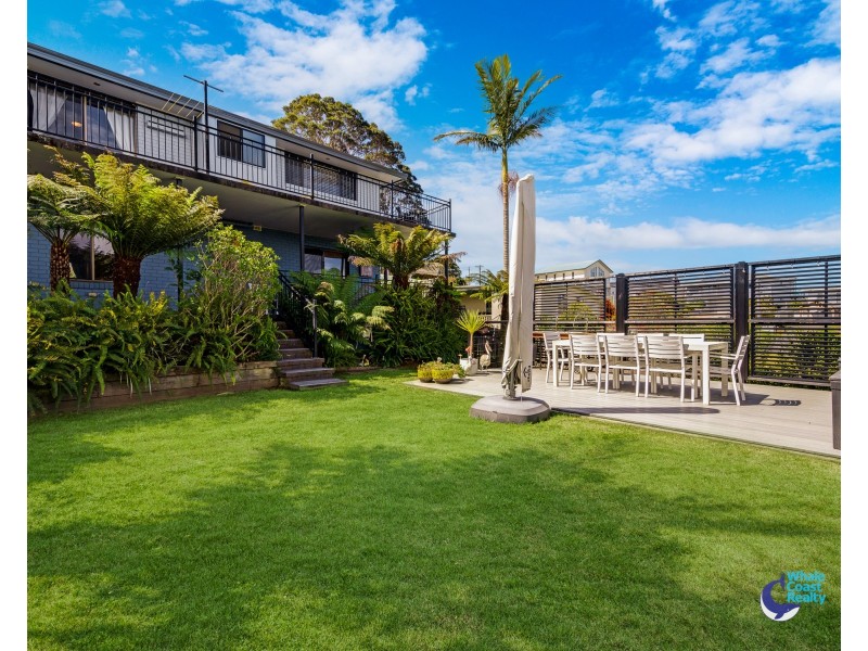 4 Farncombe Ave, Narooma NSW 2546