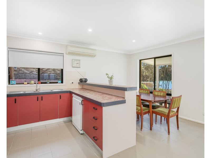 19 Myuna Street, Dalmeny NSW 2546