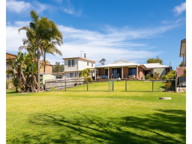19 Myuna Street, Dalmeny NSW 2546