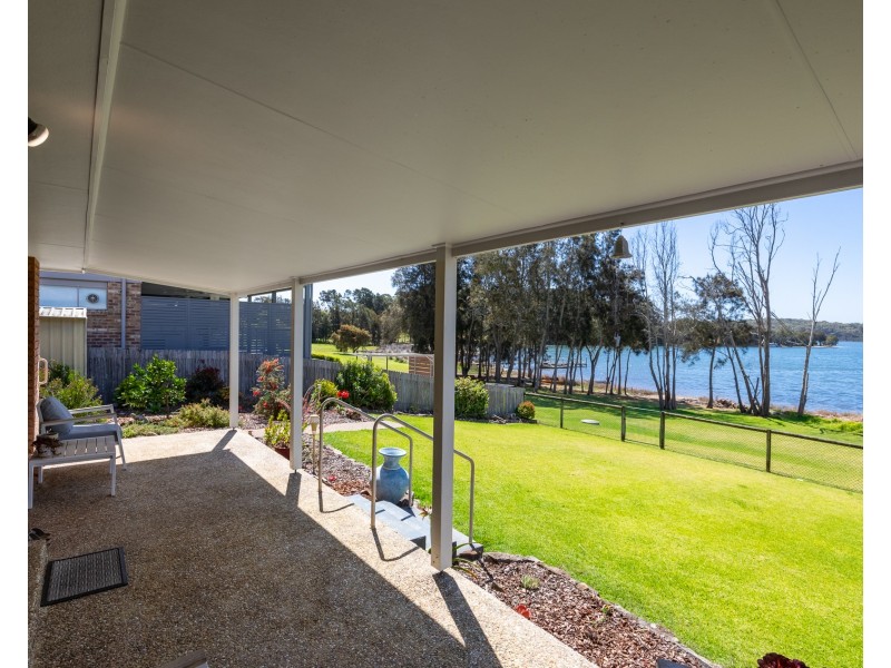 19 Myuna Street, Dalmeny NSW 2546