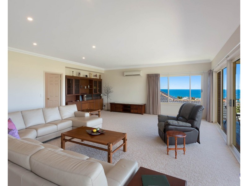 19 Dawn Parade, Kianga NSW 2546