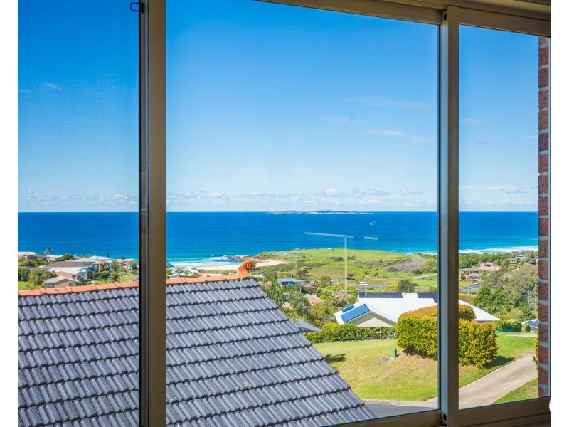 19 Dawn Parade, Kianga NSW 2546