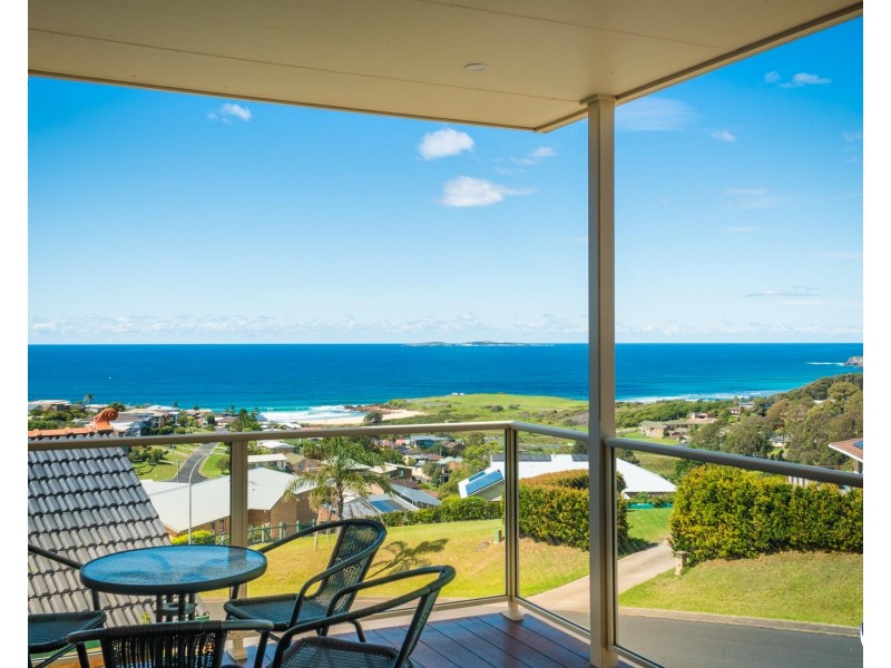 19 Dawn Parade, Kianga NSW 2546