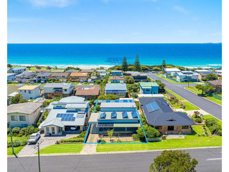 32 Sunset Boulevard, Kianga NSW 2546