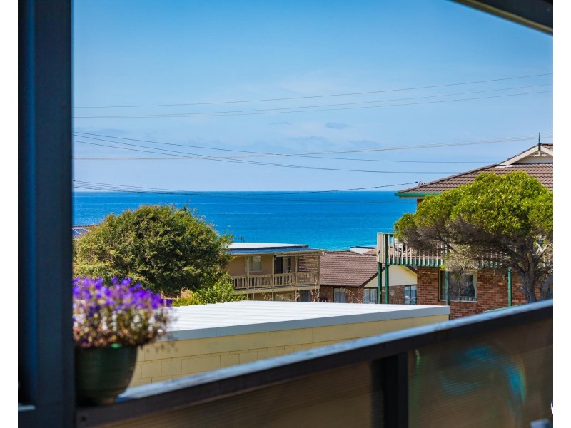 32 Sunset Boulevard, Kianga NSW 2546