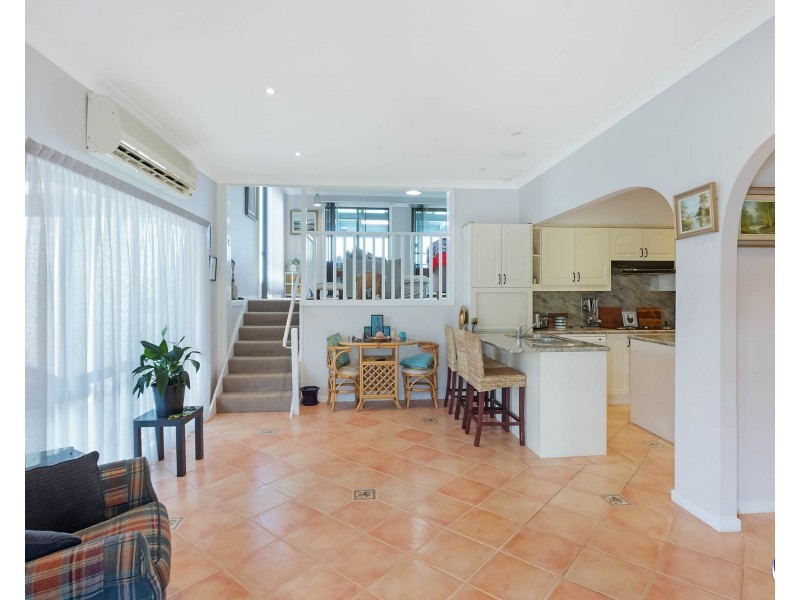 32 Sunset Boulevard, Kianga NSW 2546